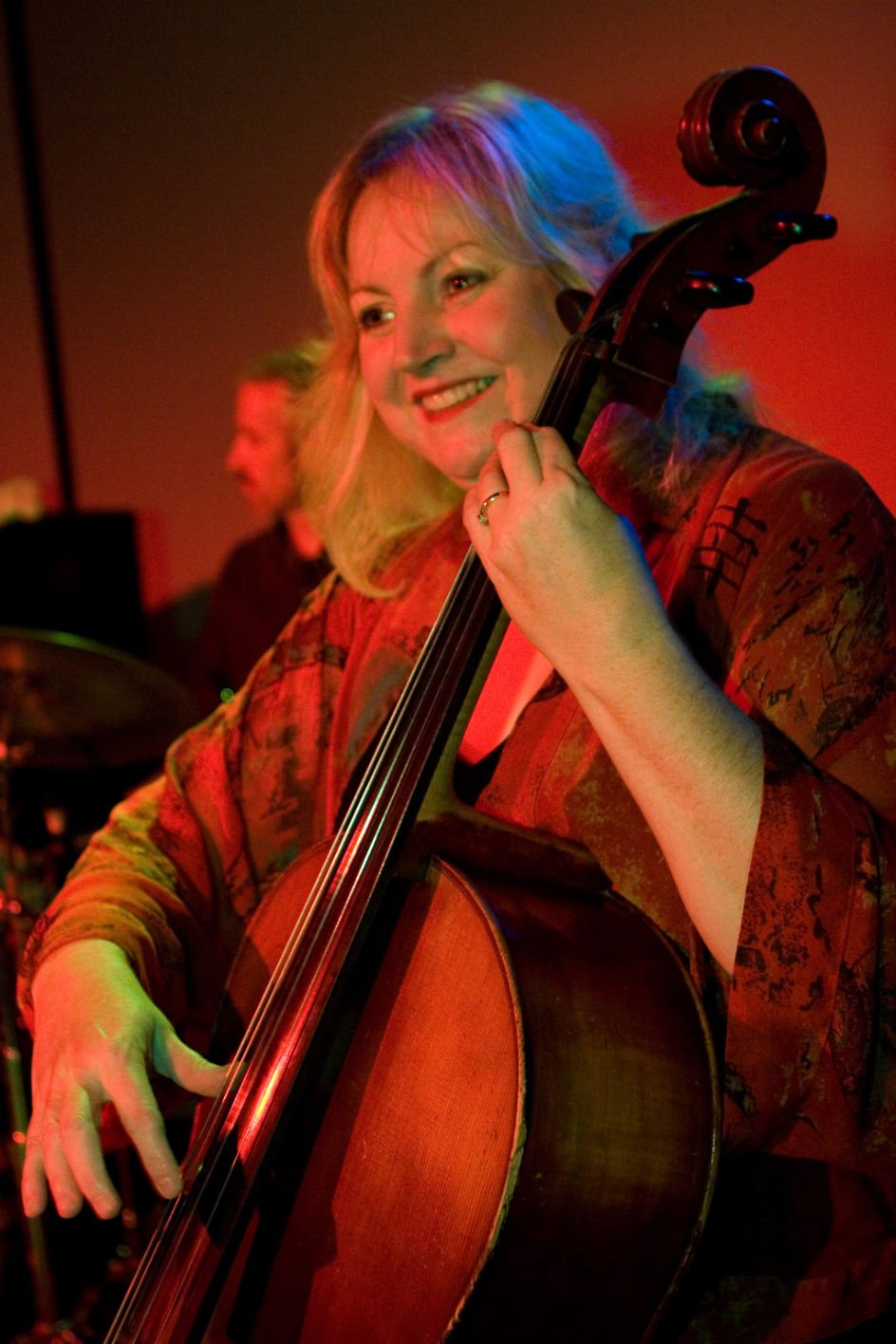 Laurie Haines Reese playing the cello